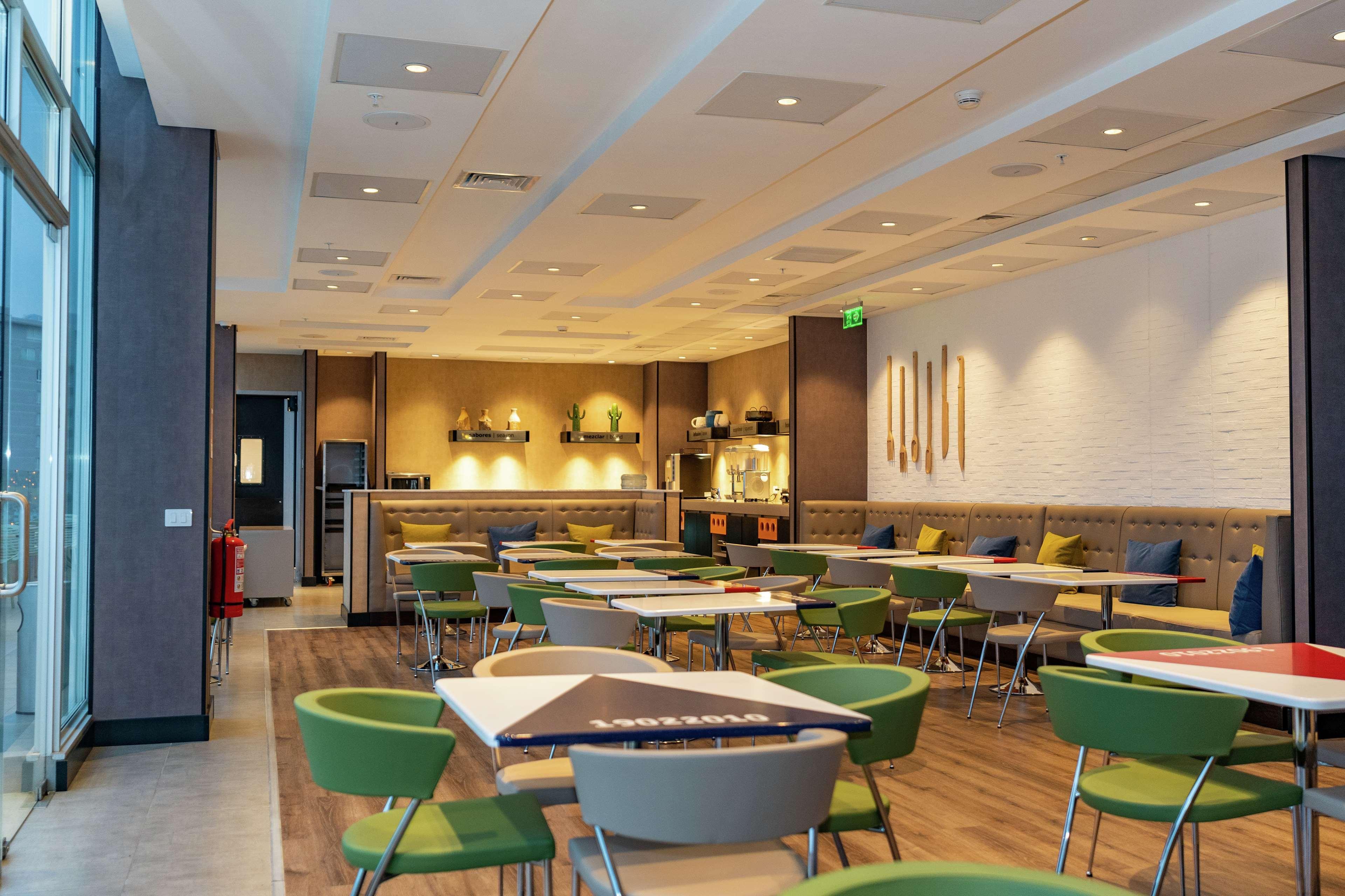 Hampton By Hilton Antofagasta Hotel Exterior photo