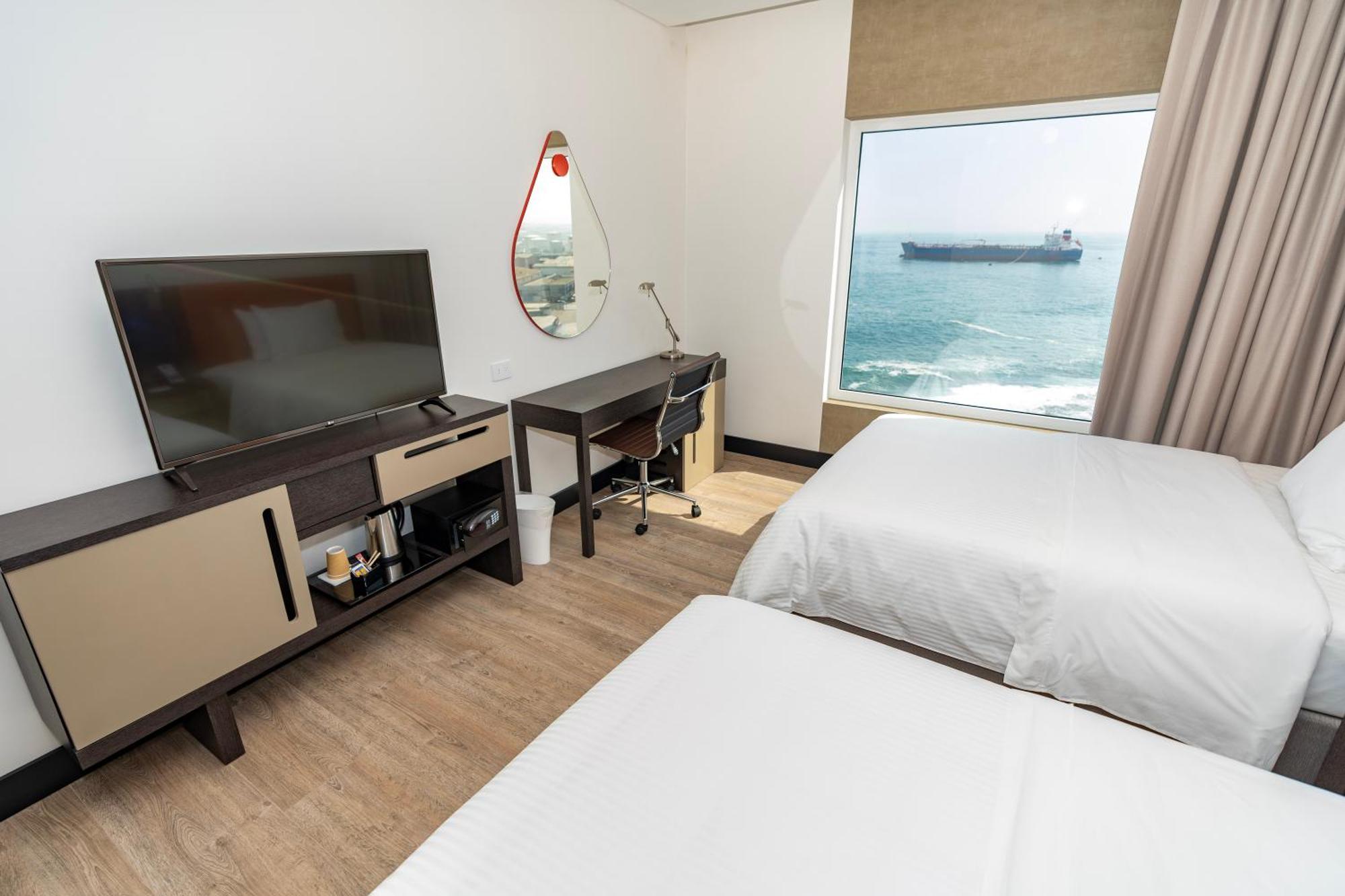 Hampton By Hilton Antofagasta Hotel Exterior photo