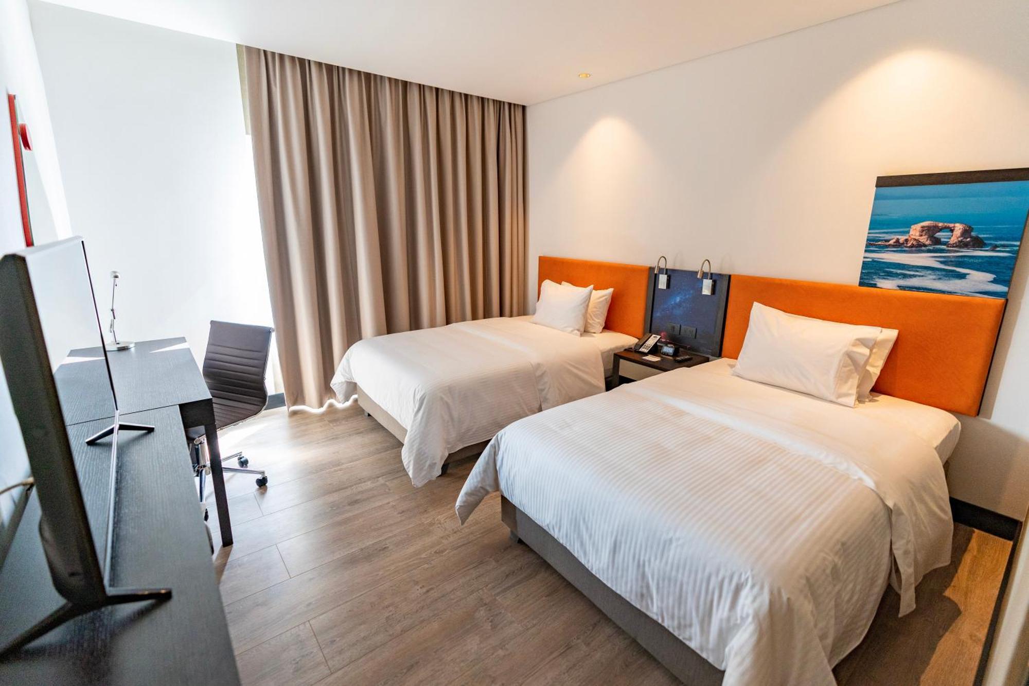 Hampton By Hilton Antofagasta Hotel Exterior photo